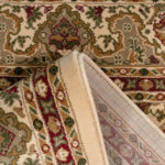 Traditional Cream Bordered Round Rug4